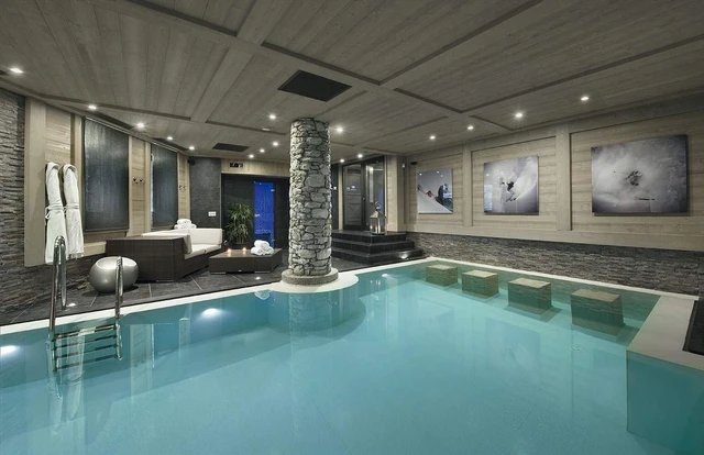 Chalet Black Pearl