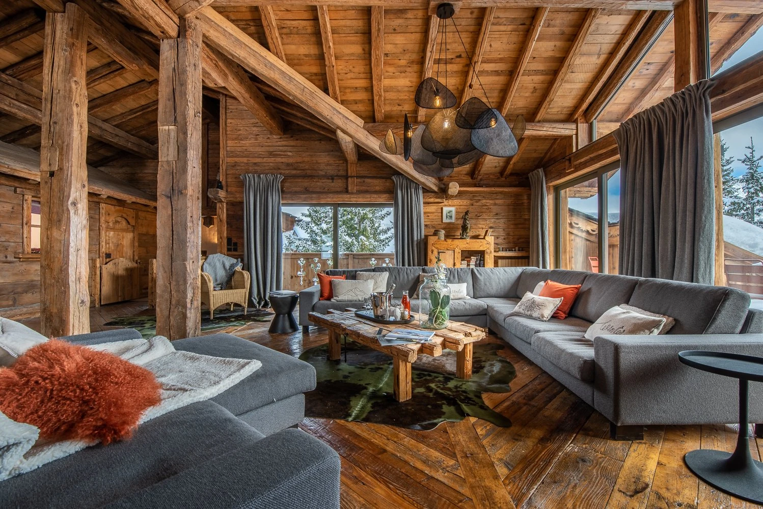 Chalet Alaska