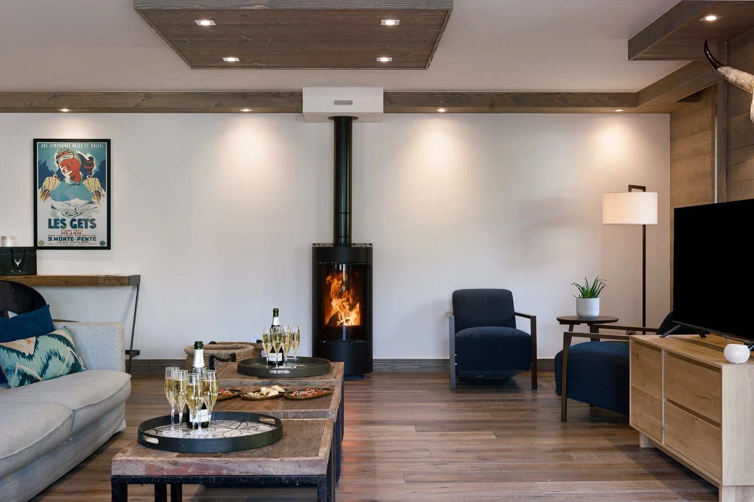 Penthouse Annapurna B303