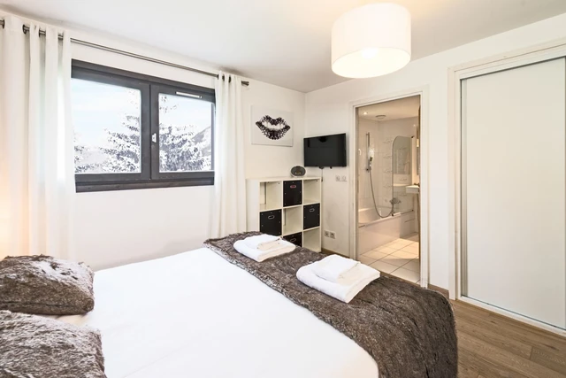chalet-le-r.html