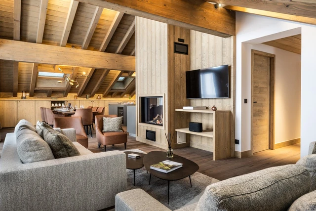 Penthouse Falcon Lodge C22