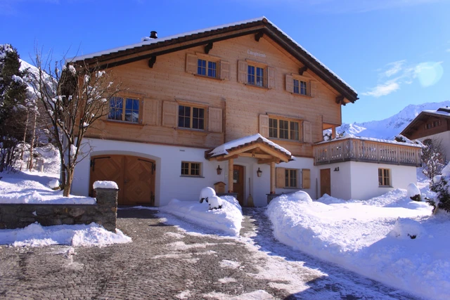 chalet-luegisland.html
