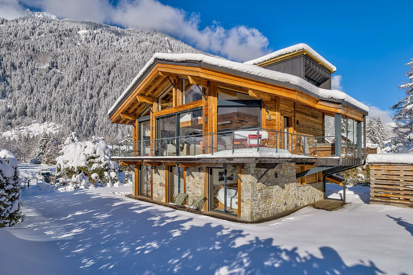 Chalet Red Fox