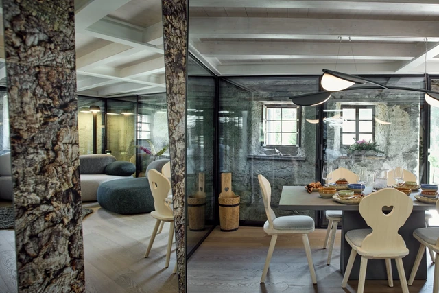 Chalet Heritage Carrel