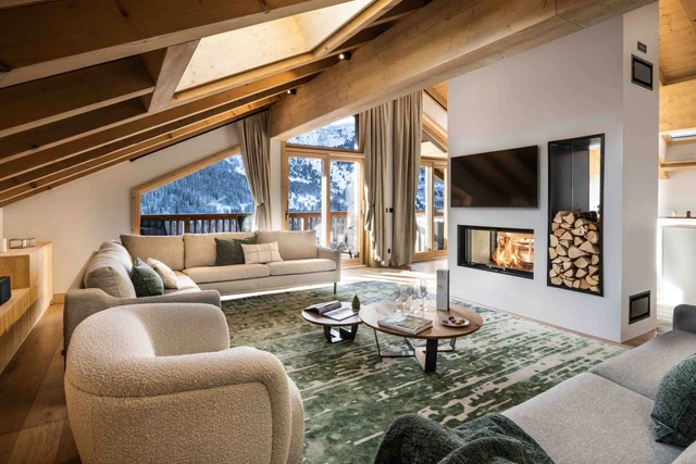 Penthouse Falcon Lodge D22