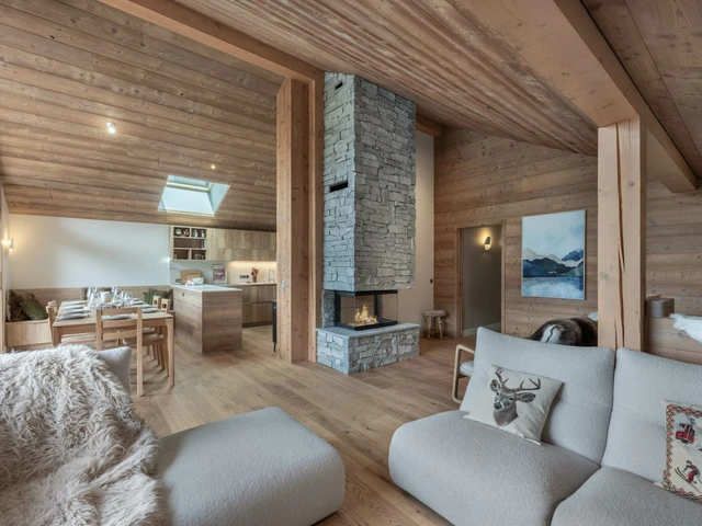 Penthouse Etania 402